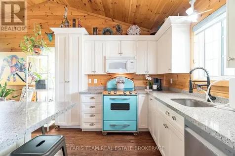 3 Awenda Avenue Wasaga Beach ON L9Z 1X7