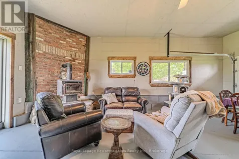1343 Elm Tree Road Kawartha Lakes (ops) ON K9V 4R2