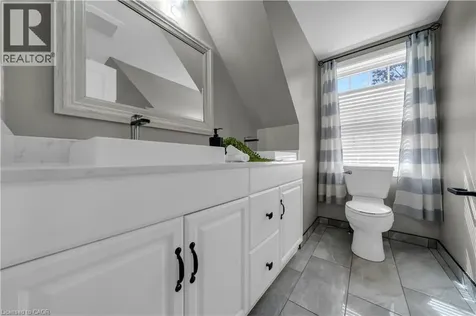26 Peachtree Crescent Cambridge ON N1S 4W5