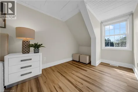 26 Peachtree Crescent Cambridge ON N1S 4W5