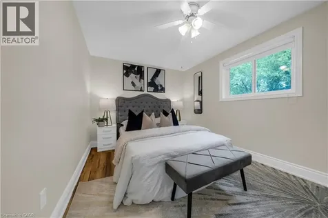 26 Peachtree Crescent Cambridge ON N1S 4W5