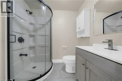 26 Peachtree Crescent Cambridge ON N1S 4W5