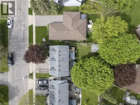 26 Peachtree Crescent Cambridge ON N1S 4W5