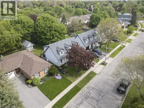 26 Peachtree Crescent Cambridge ON N1S 4W5