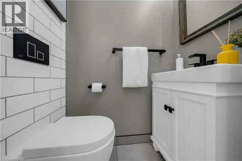 26 Peachtree Crescent Cambridge ON N1S 4W5