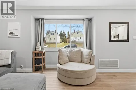 70 Whyte Avenue North Thorold ON L2V 2T7