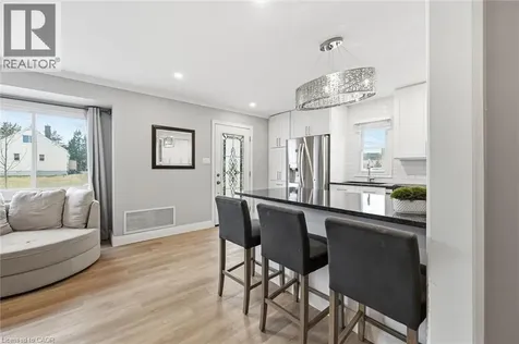 70 Whyte Avenue North Thorold ON L2V 2T7