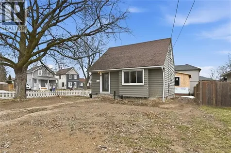 70 Whyte Avenue North Thorold ON L2V 2T7