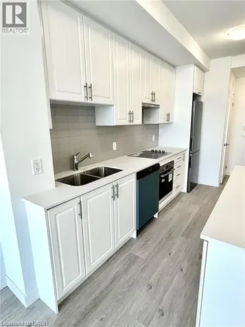 461 Green Road Hamilton ON L8E 5B4