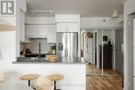 35 Saranac Boulevard Toronto (englemount-lawrence) ON M6A 2G4