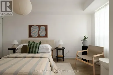 35 Saranac Boulevard Toronto (englemount-lawrence) ON M6A 2G4