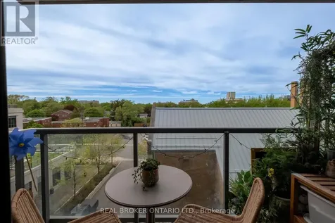 35 Saranac Boulevard Toronto (englemount-lawrence) ON M6A 2G4
