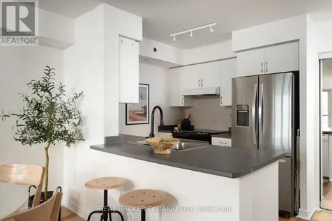 35 Saranac Boulevard Toronto (englemount-lawrence) ON M6A 2G4