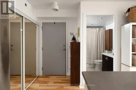 35 Saranac Boulevard Toronto (englemount-lawrence) ON M6A 2G4