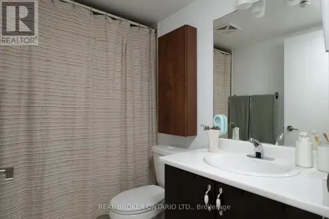 35 Saranac Boulevard Toronto (englemount-lawrence) ON M6A 2G4