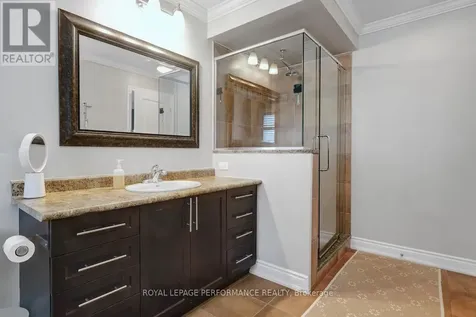 257 Currell Avenue Ottawa ON K1Z 7J5