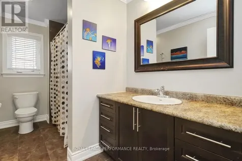 257 Currell Avenue Ottawa ON K1Z 7J5