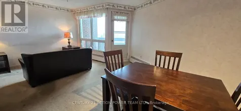915 Elmsmere Road Ottawa ON K1J 8H8