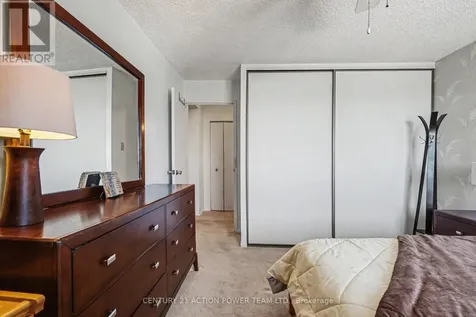 915 Elmsmere Road Ottawa ON K1J 8H8