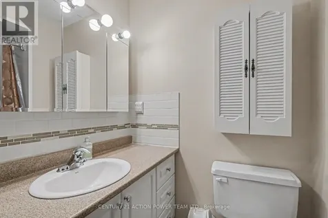 915 Elmsmere Road Ottawa ON K1J 8H8