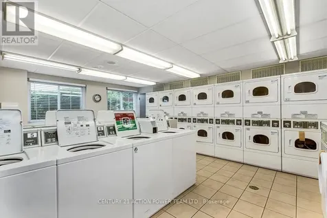 915 Elmsmere Road Ottawa ON K1J 8H8