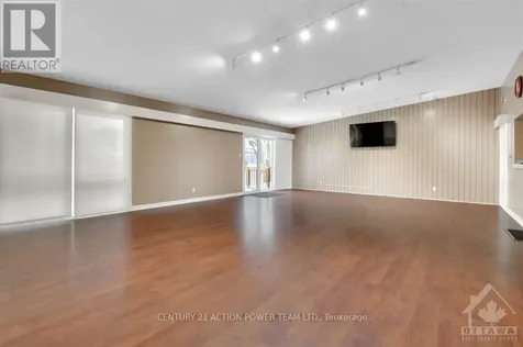 915 Elmsmere Road Ottawa ON K1J 8H8