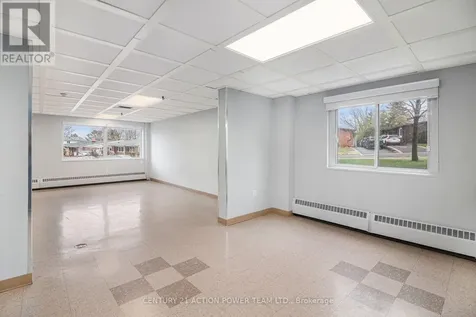 915 Elmsmere Road Ottawa ON K1J 8H8