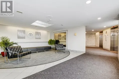 915 Elmsmere Road Ottawa ON K1J 8H8