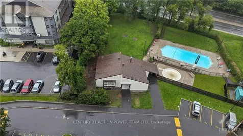 915 Elmsmere Road Ottawa ON K1J 8H8
