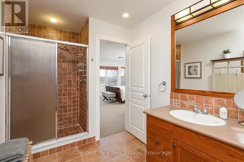 125 Fairway Court Blue Mountains ON L9Y 0P8