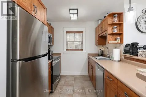 125 Fairway Court Blue Mountains ON L9Y 0P8