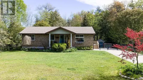 609 Tuscarora Road Huron-kinloss ON N2Z 2X3