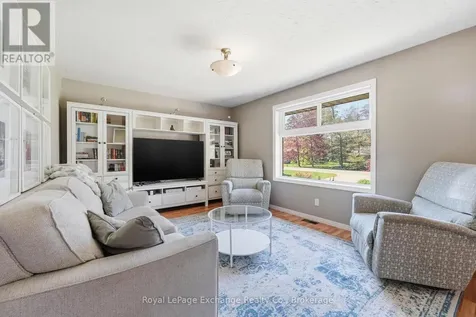 609 Tuscarora Road Huron-kinloss ON N2Z 2X3