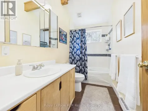 220 Shadywood Crescent Huron-kinloss ON N2Z 2X3