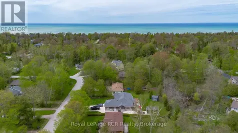 220 Shadywood Crescent Huron-kinloss ON N2Z 2X3