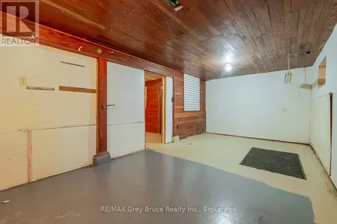 129 3rd A Street West Owen Sound ON N4K 3J6