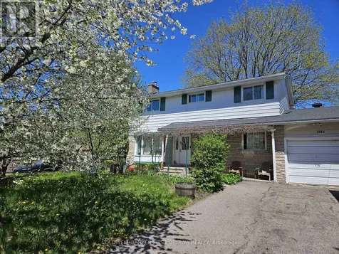 2061 Balharrie Avenue Ottawa ON K1G 1G2