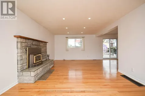 2061 Balharrie Avenue Ottawa ON K1G 1G2