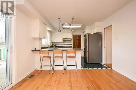 2061 Balharrie Avenue Ottawa ON K1G 1G2