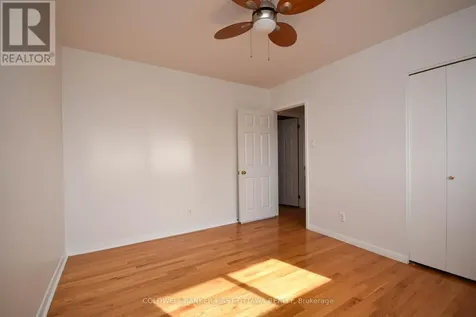 2061 Balharrie Avenue Ottawa ON K1G 1G2