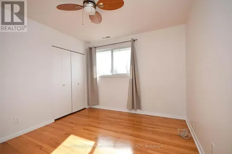 2061 Balharrie Avenue Ottawa ON K1G 1G2