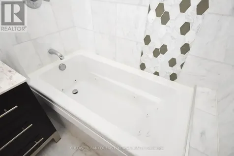 2061 Balharrie Avenue Ottawa ON K1G 1G2