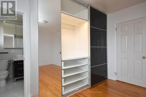 2061 Balharrie Avenue Ottawa ON K1G 1G2