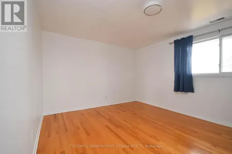 2061 Balharrie Avenue Ottawa ON K1G 1G2
