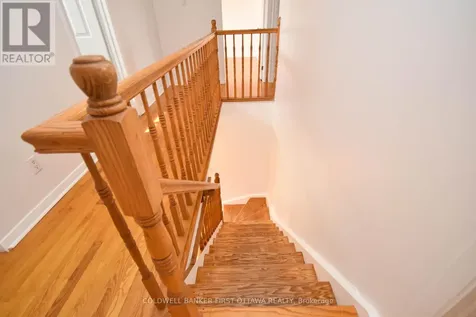 2061 Balharrie Avenue Ottawa ON K1G 1G2