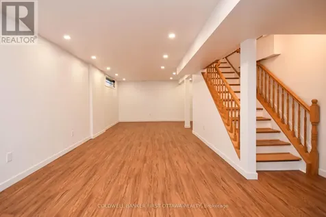 2061 Balharrie Avenue Ottawa ON K1G 1G2