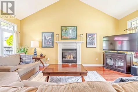 26 Augusta Crescent St. Thomas ON N5R 6J8