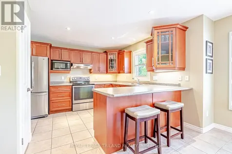 26 Augusta Crescent St. Thomas ON N5R 6J8