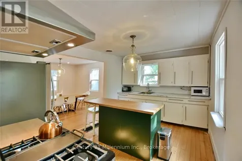 85 Glenwood Drive Wasaga Beach ON L9Z 2K5