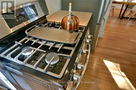 85 Glenwood Drive Wasaga Beach ON L9Z 2K5
